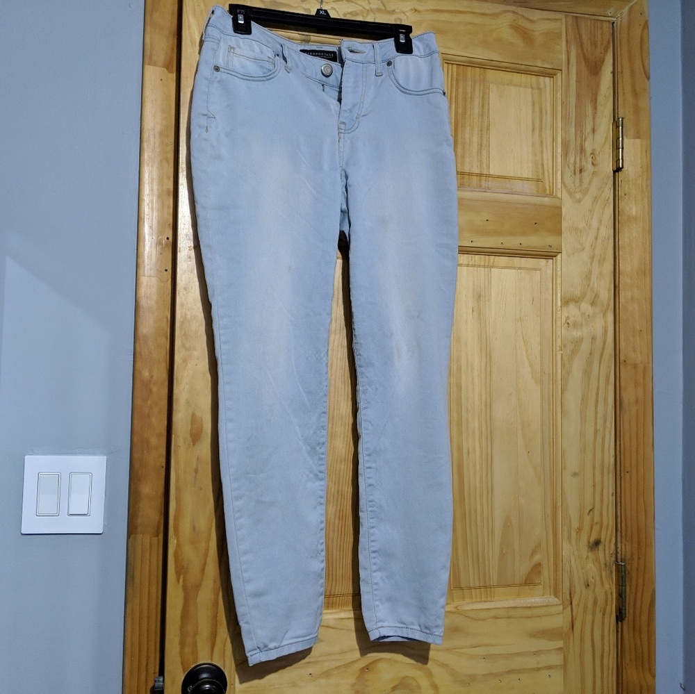 Light Wash High Waisted Ankle Jeans